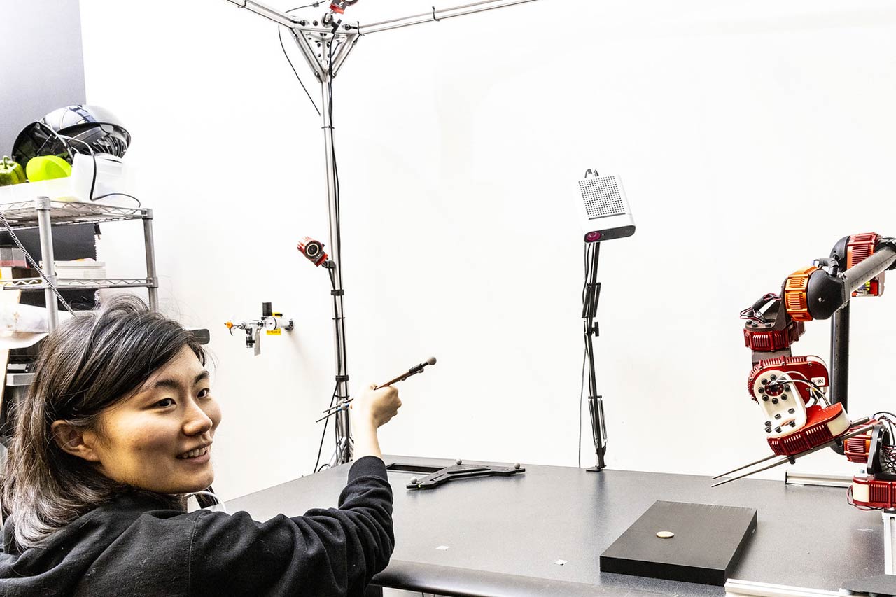 Allen School researcher build robotic chopsticks