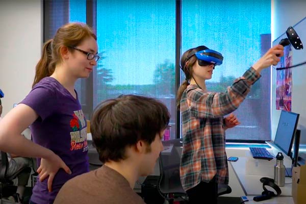 Students participating in a VR related Undergraduate Capstone